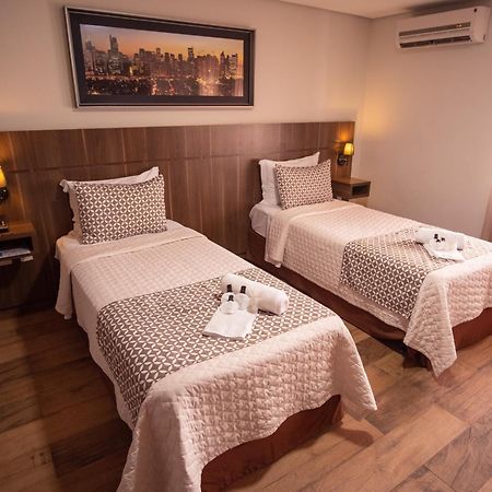 Padom Business Hotel Braganca Paulista Bagian luar foto