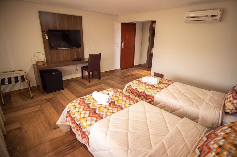 Padom Business Hotel Braganca Paulista Bagian luar foto