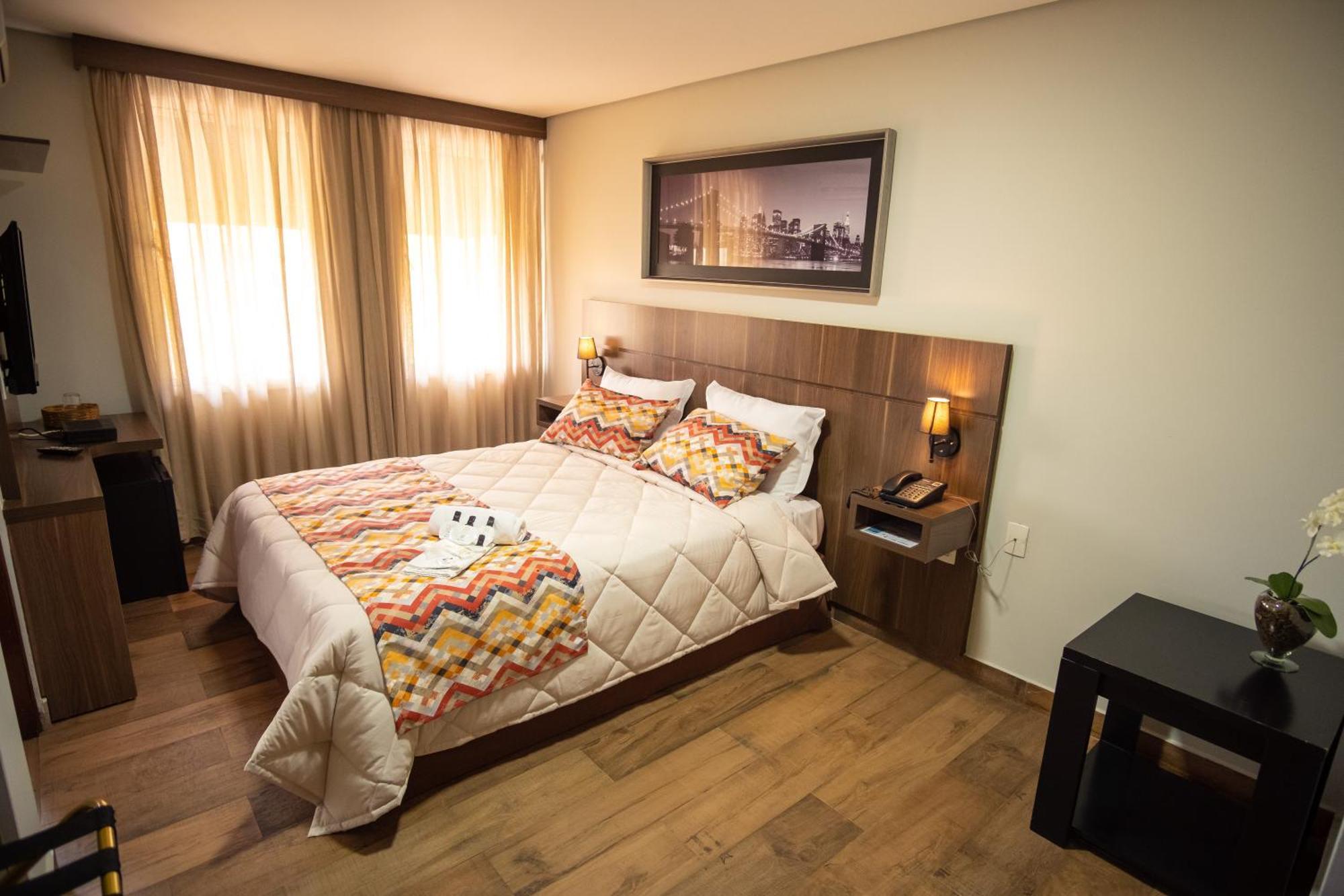Padom Business Hotel Braganca Paulista Bagian luar foto