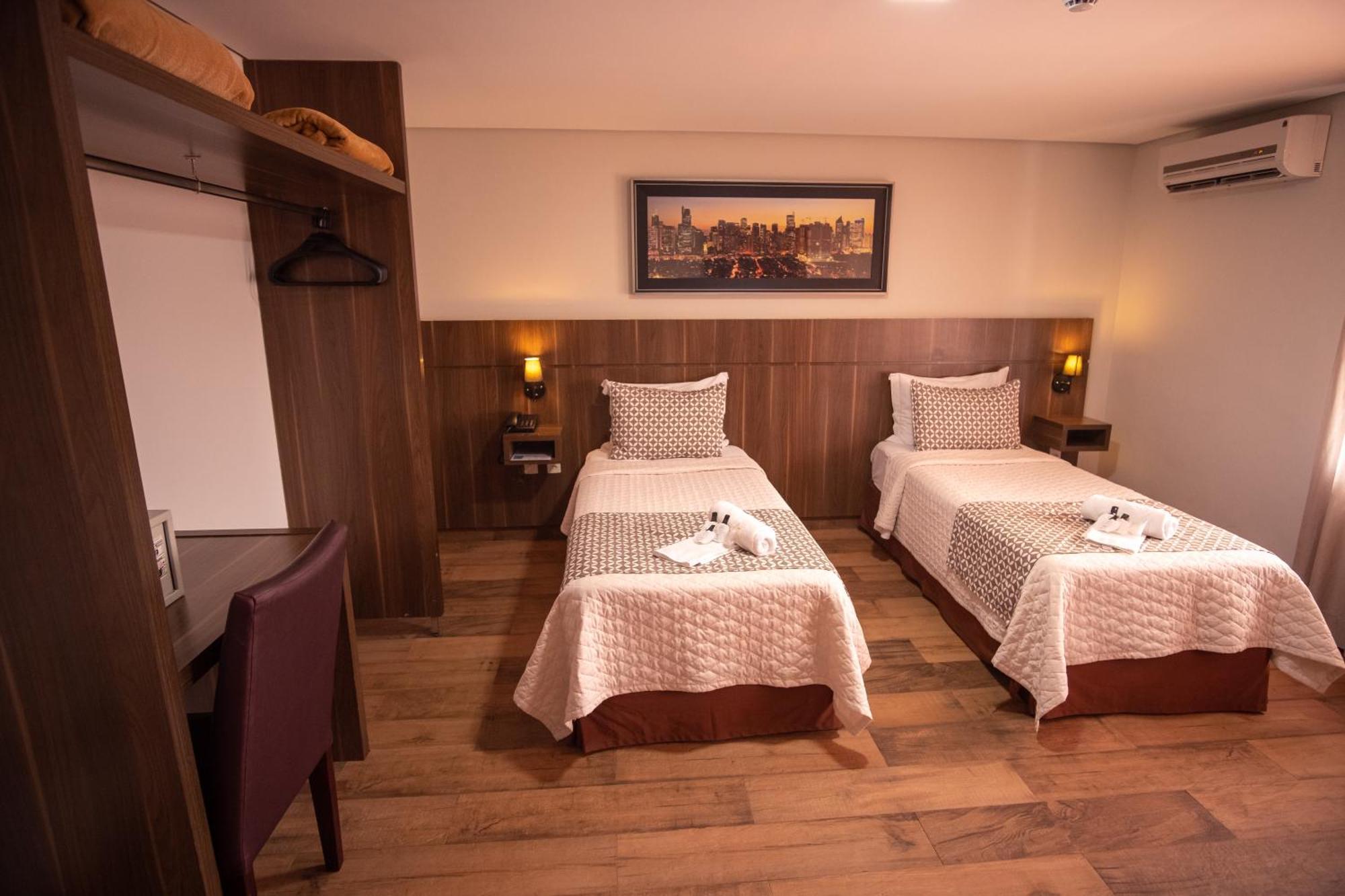 Padom Business Hotel Braganca Paulista Bagian luar foto