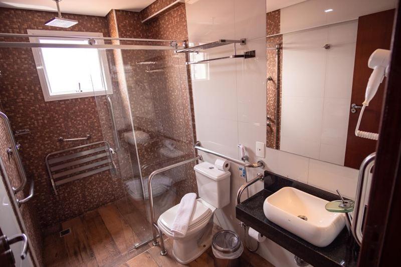 Padom Business Hotel Braganca Paulista Bagian luar foto
