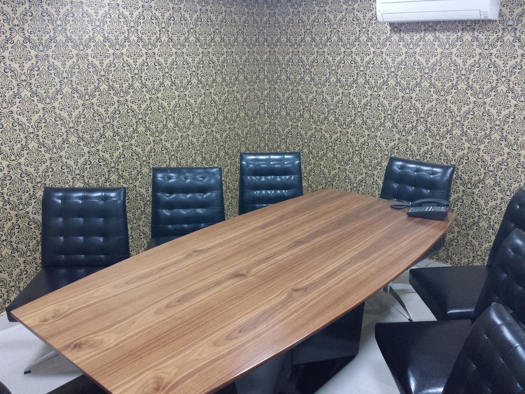 Padom Business Hotel Braganca Paulista Bagian luar foto