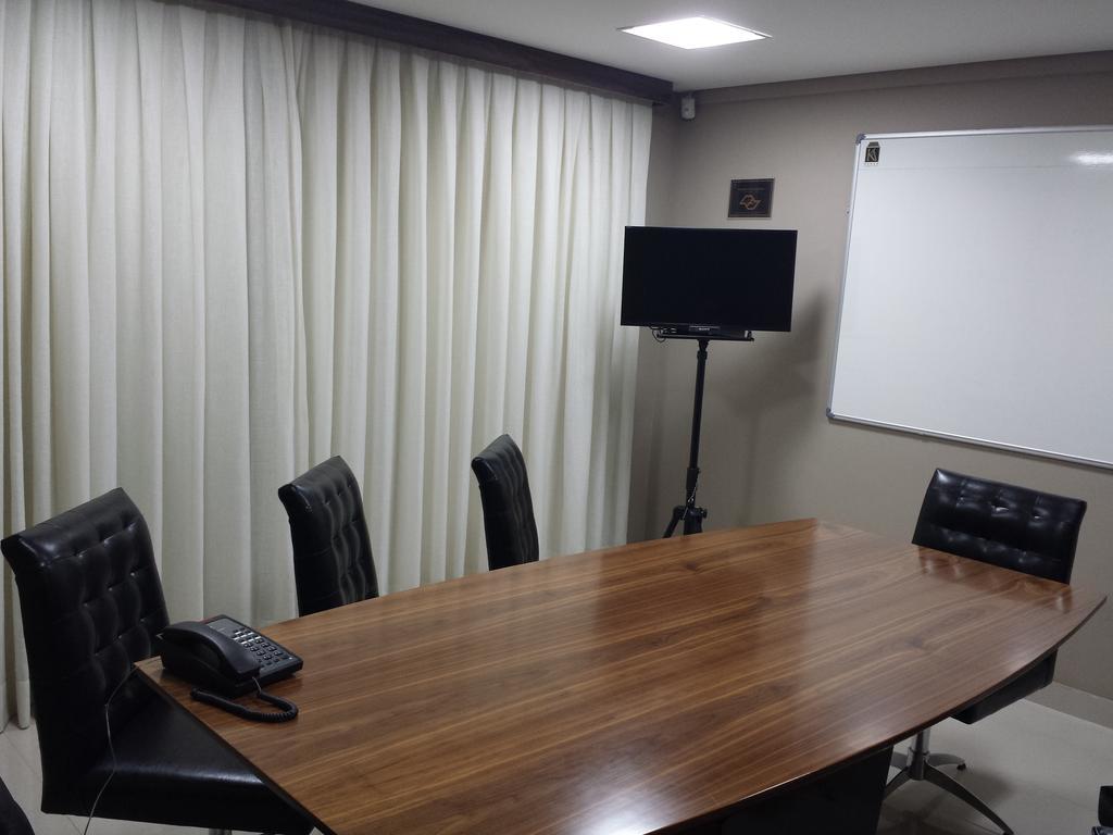Padom Business Hotel Braganca Paulista Bagian luar foto