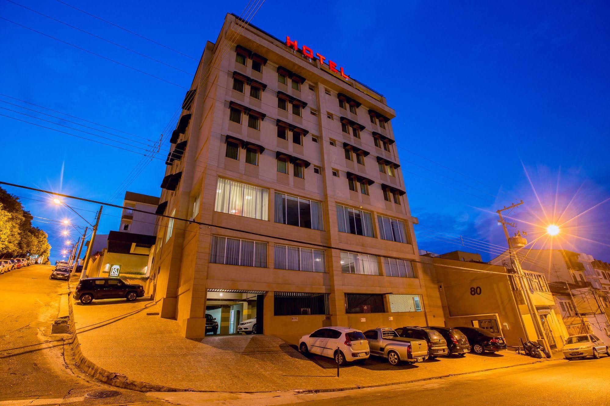 Padom Business Hotel Braganca Paulista Bagian luar foto